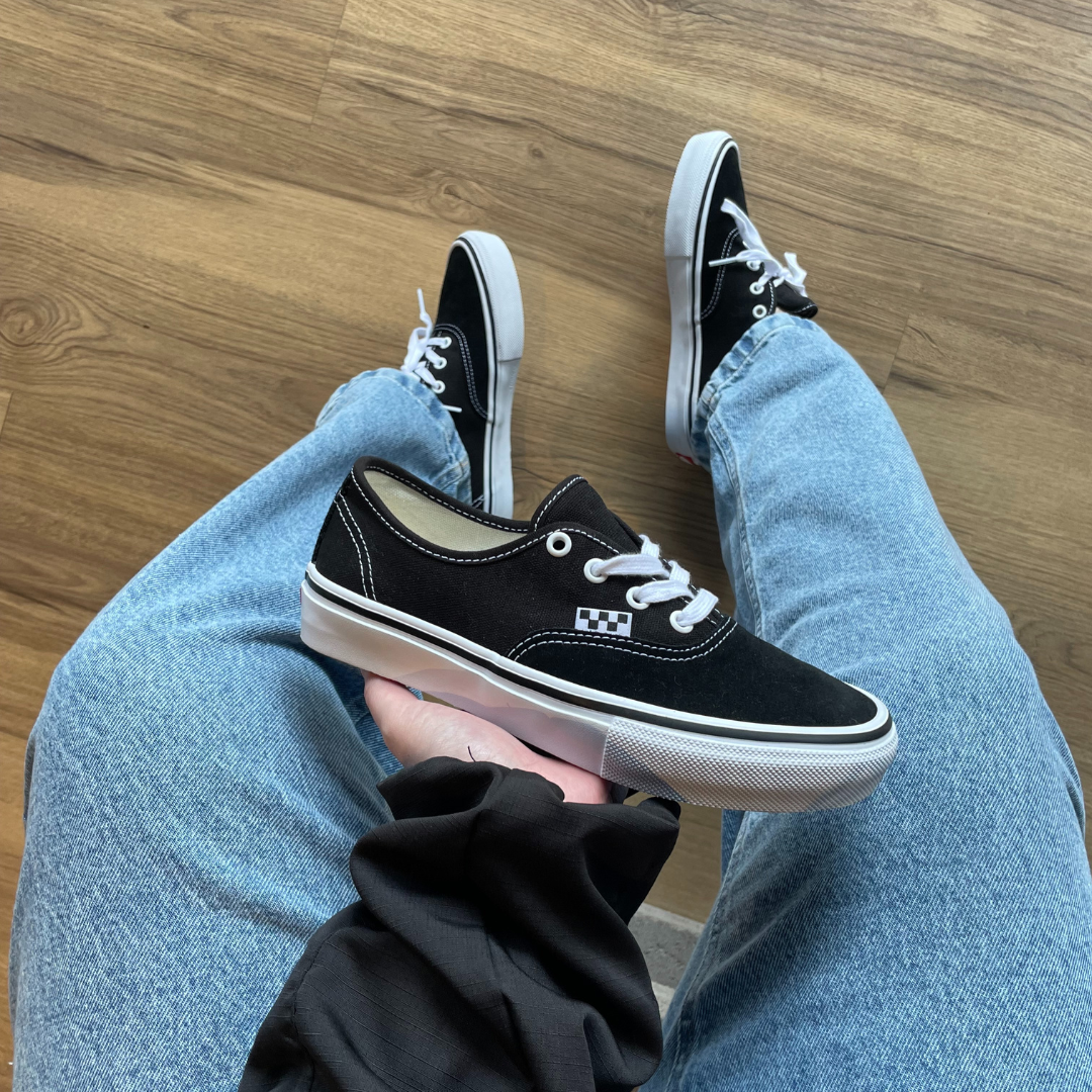 Tênis Vans Skate Authentic Black White